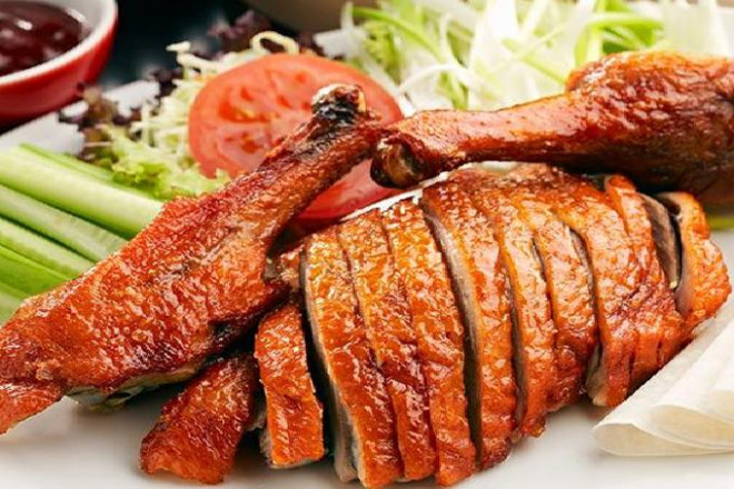 Vịt quay Sa Đéc là đặc sản nổi tiếng gần xa của vùng đất Cao Lãnh Đồng Tháp