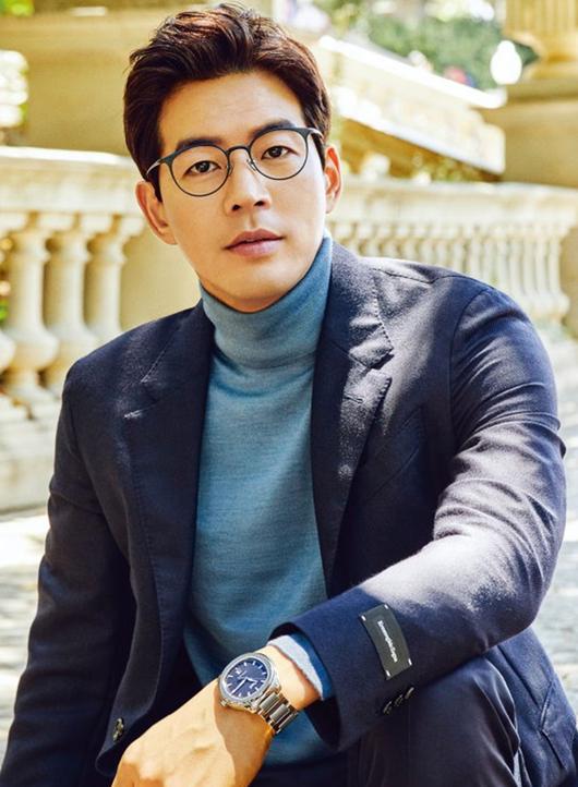 Nam diễn viên Lee Sang Yoon.