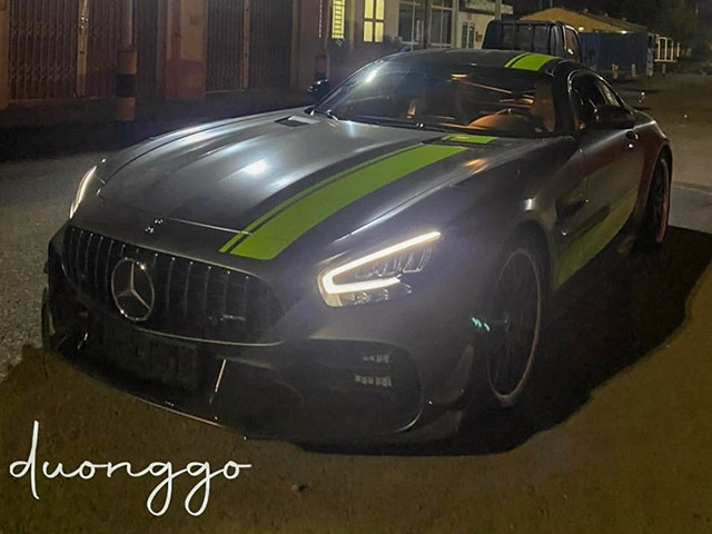 Siêu phẩm Mercedes-AMG GT R Pro đầu tiên có mặt tại Việt Nam