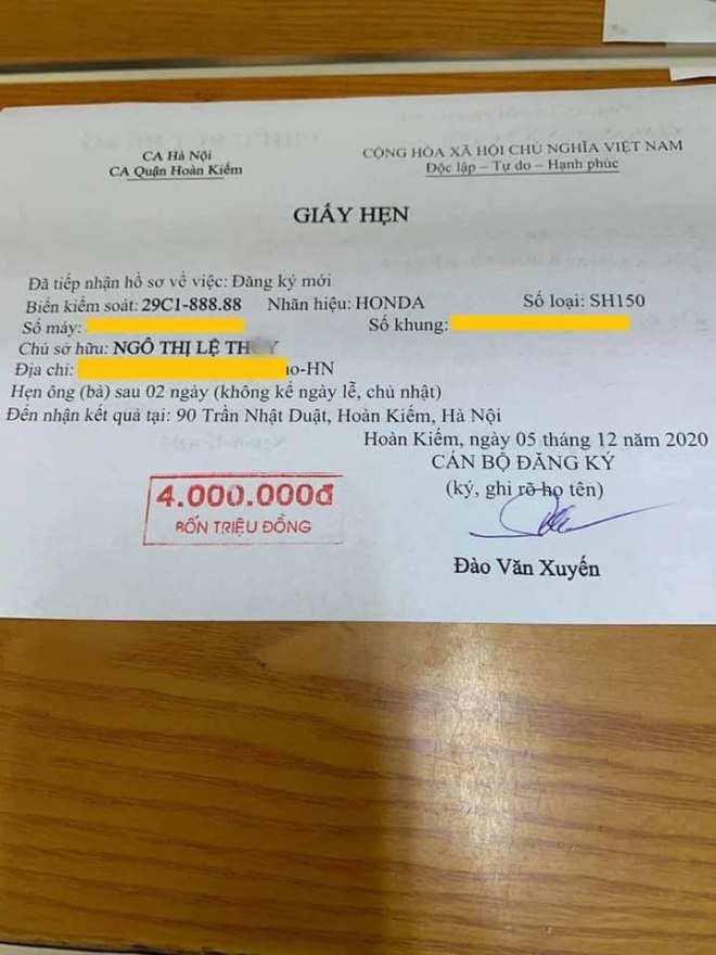Tờ giấy được cho là giấy hẹn cô gái bốc được biển số ngũ quý 8 ở Hà Nội.
