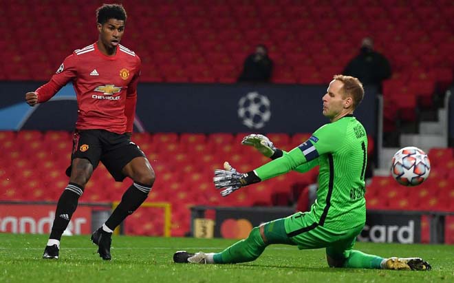 Rashford (trái) từng lập hat-trick vào lưới Leipzig