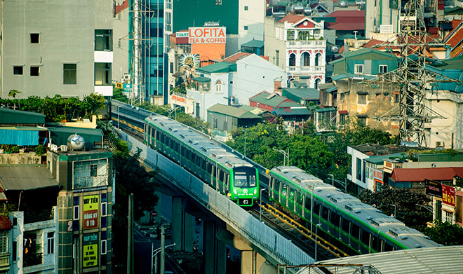 Các đoàn tàu đường sắt đô thị Cát Linh - Hà Đông sẽ được vận hành từ 5h - 23h hằng ngày. Trong giờ bình thường tổ chức chạy 6 đoàn, giờ cao điểm có 9 đoàn chạy theo hai hướng từ đầu tuyến đến cuối tuyến hai ga Cát Linh - Yên Nghĩa.