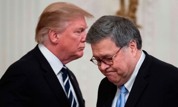 Tổng thống Mỹ đương nhiệm Donald Trump và Bộ trưởng Tư pháp Bill Barr. Ảnh: Getty