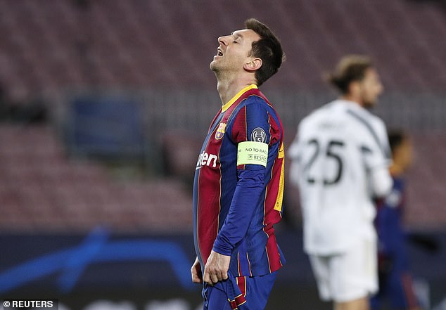 Messi đang trải qua những ngày khó khăn ở Barca