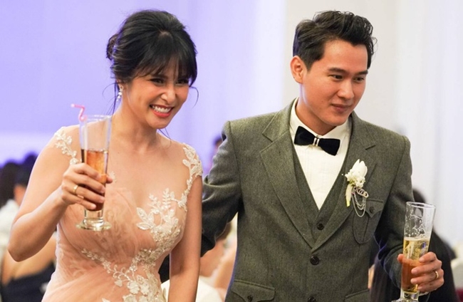 Trước khi lấy chồng mới kém 9 tuổi Thảo Trang là một diễn viên không ngại đóng cảnh nóng trên màn ảnh.
