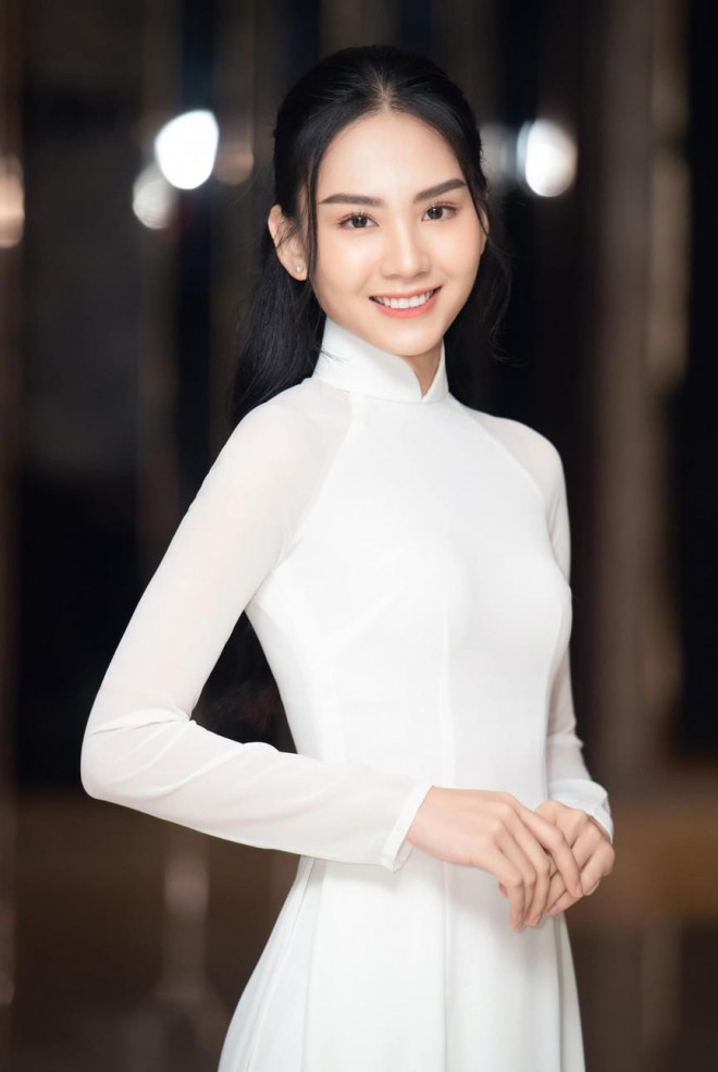 Người đẹp Nhân ái Huỳnh Nguyễn Mai Phương: Khi nhẹ nhàng như sương mai, khi sexy biến hóa - 1