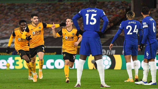 Pedro Neto ghi bàn đẹp mắt ấn định chiến thắng 2-1 cho Wolves trước Chelsea ở phút 90+5