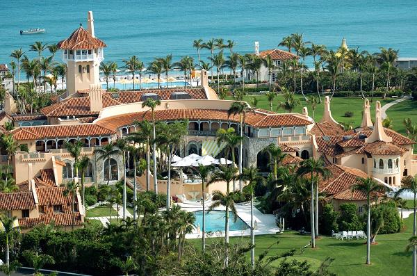 Vợ chồng Tổng thống Mỹ Donald Trump được cho là sẽ chuyển tới khu nghỉ dưỡng Mar-a-Lago.