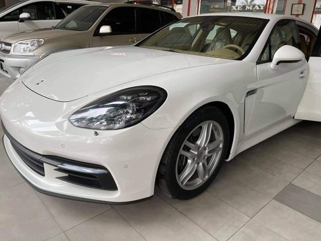 Porsche Panamera chạy 200km rao bán lại với giá &#34;sốc&#34; - 3