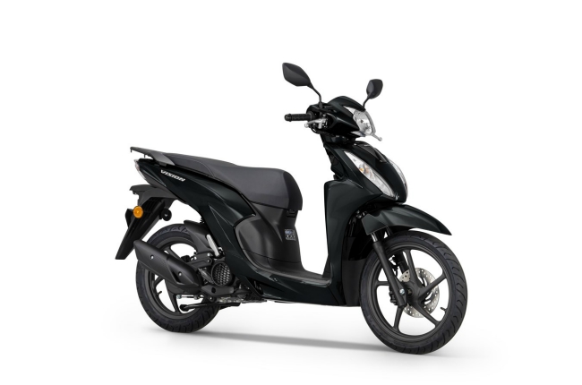 So với Vision mới ở Việt Nam thì 2021 Honda Vision 110 bản châu Âu cũng có nhiều nét tương đồng nhau.
