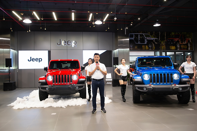 Ra mắt showroom xe Jeep chính hãng đầu tiên tại Việt Nam - 11