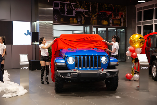 Ra mắt showroom xe Jeep chính hãng đầu tiên tại Việt Nam - 7