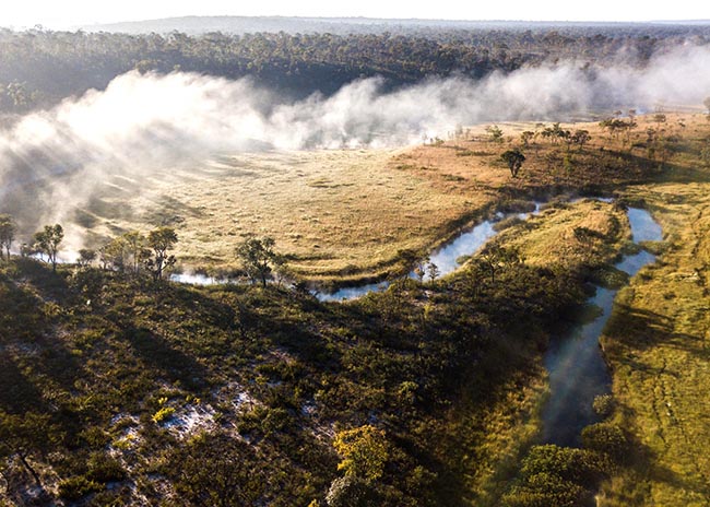 2. Angola

Đồng bằng Okavango ở Angola được UNESCO công nhận là di sản văn hoá thế giới đã thu hút một lượng lớn du khách quốc tế ghé đến. Mặc dù ngành du lịch ở đây vẫn chưa phát triển mạnh, nhưng đó lại là cơ hội để du khách khám phá nhiều vùng đất hoang sơ kỳ vĩ.
