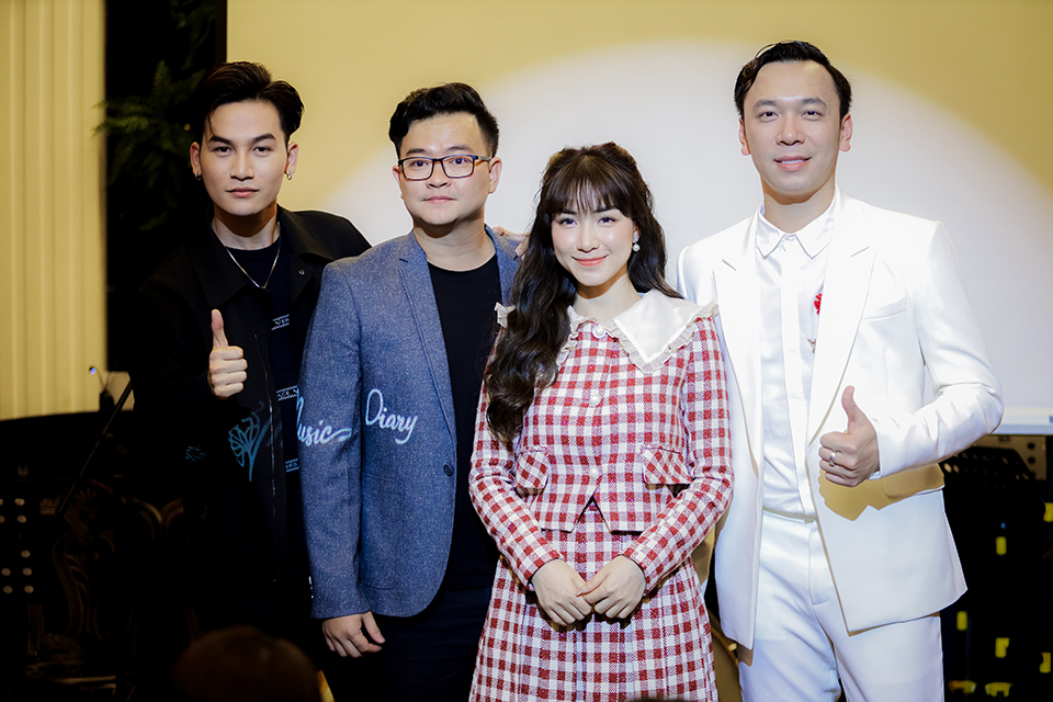 Nguyễn Minh Cường và các ca sĩ góp giọng trong đêm nhạc