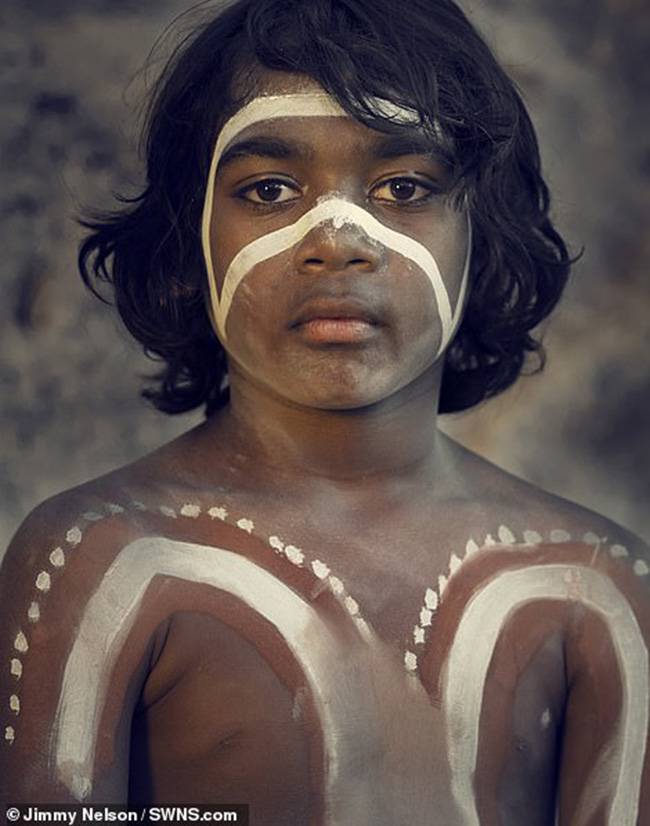 Bộ tộc Bardi ở Úc: Đây là bộ tộc sống hòa hợp với đại dương gần đó, nơi cung cấp cho họ nhiều loại thực phẩm. 
