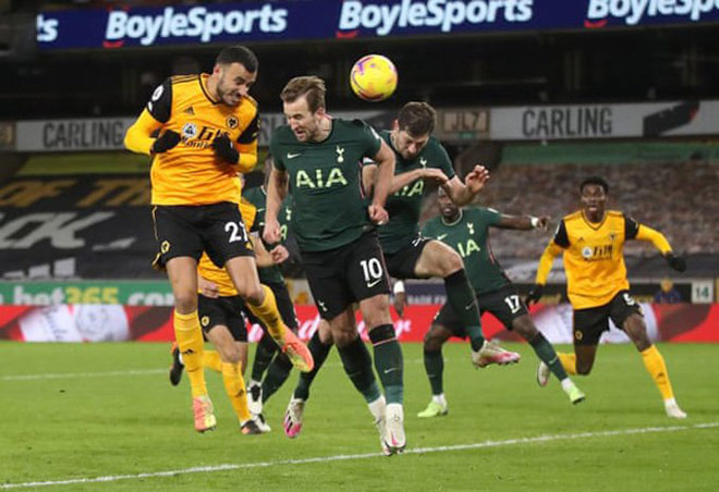 Wolves gỡ hòa cuối trận khiến Tottenham lỡ cơ hội trở lại top 4