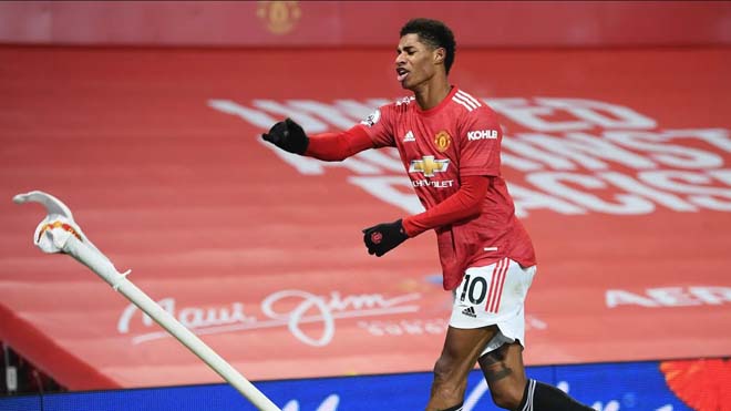 Rashford ăn mừng cảm xúc sau khi xé lưới Wolves