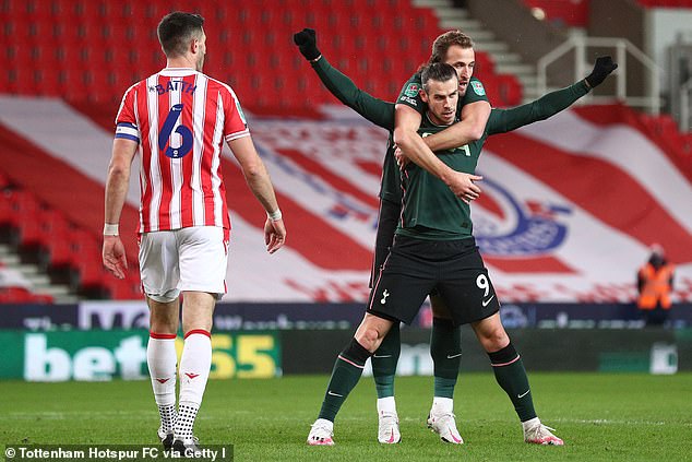 Bale chấn thương ở trận thắng Stoke City thuộc League Cup tuần trước
