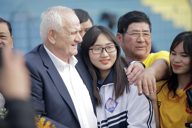 HLV Petrovic được chào đón khi trở lại dẫn dắt CLB Thanh Hoá.