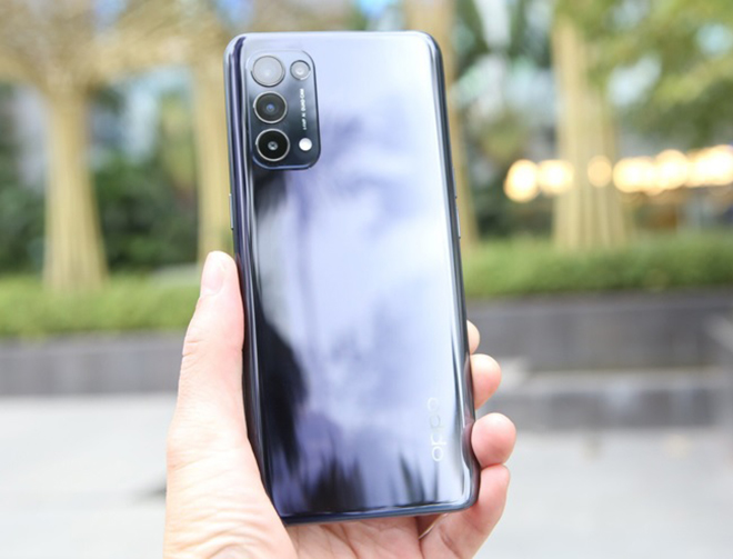 Đánh giá nhanh Oppo Reno5: Sạc siêu nhanh, camera chụp đẹp - 2