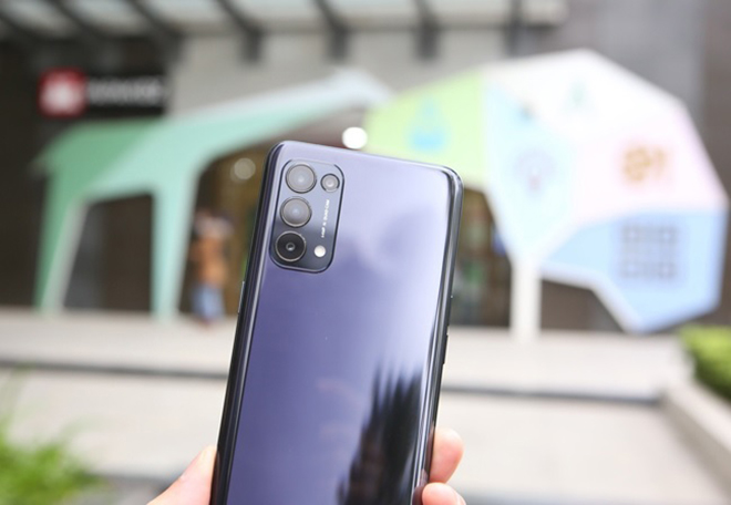 Đánh giá nhanh Oppo Reno5: Sạc siêu nhanh, camera chụp đẹp - 5