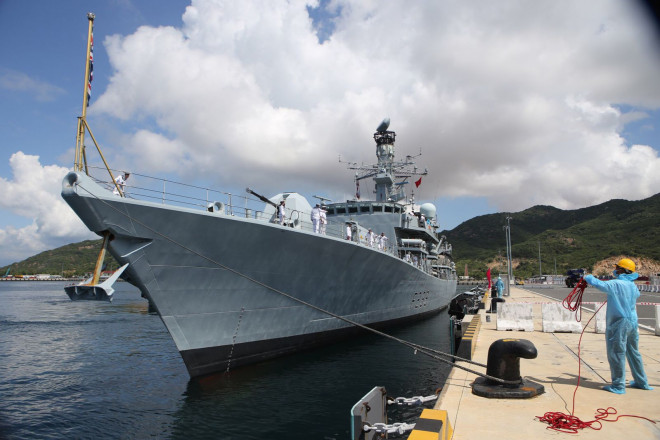 Tàu Hải quân Hoàng gia Anh HMS Richmond thăm Việt Nam - 5