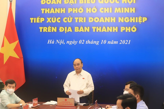 Chủ tịch nước Nguyễn Xuân Phúc phát biểu với cử tri doanh nghiệp TPHCM từ Hà Nội ngày 2/10 (Ảnh: VGP).