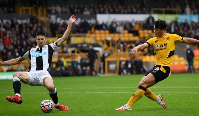 Trực tiếp bóng đá Wolverhampton - Newcastle: Những phút cuối vô cùng căng thẳng (Hết giờ) - 4