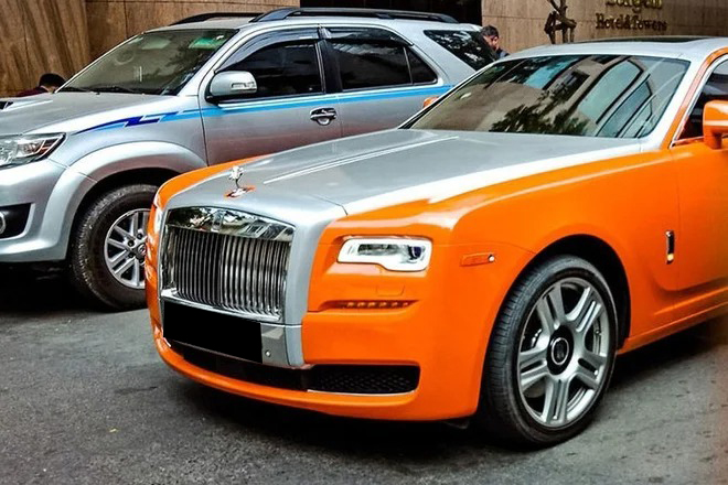 Rolls-Royce Wraith của doanh nhân Phương Hằng. Ảnh: facebook