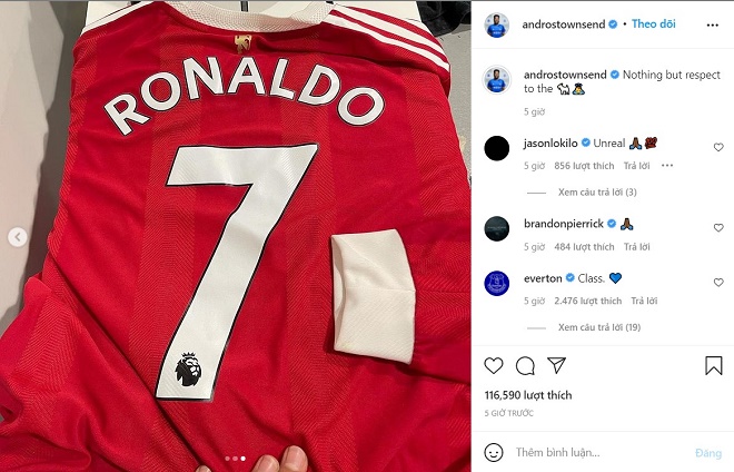 Townsend "khoe" được đổi áo với Ronaldo