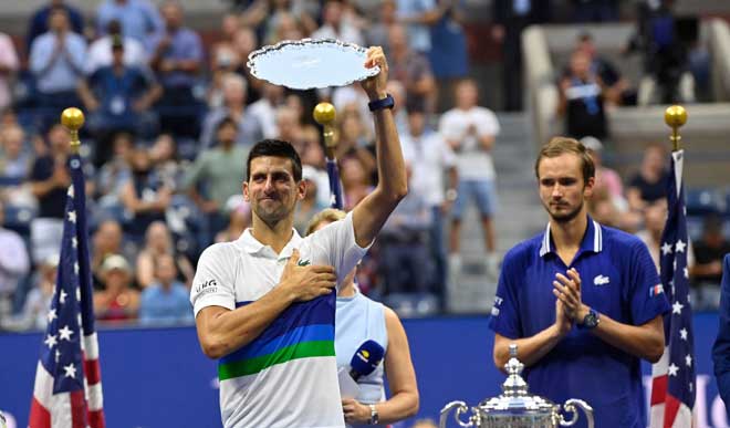 Djokovic vỡ tan giấc mộng đoạt cú "Calendar Slam" (thâu tóm cả 4 Grand Slam cùng 1 năm)
