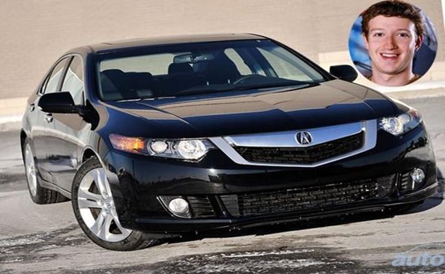 Kế đó là mẫu xe sedan hạng sang Acura TSX. Mẫu xe này cũng có giá khoảng 30.000 USD, có khả năng tăng tốc từ 0-100 km/h trong 7,8 giây và có thể đạt tốc độ tối đa 220 km/h.
