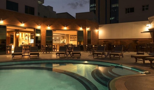 Khách sạn này có tổng 225 phòng cung cấp sự thoải mái cho khách với nhiều tiện nghi.
