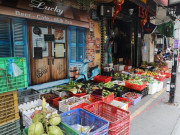 Tin tức trong ngày - TP.HCM: Hàng loạt quán bar, nhà hàng ở “phố Tây” Bùi Viện chuyển sang bán rau củ, thịt, cá