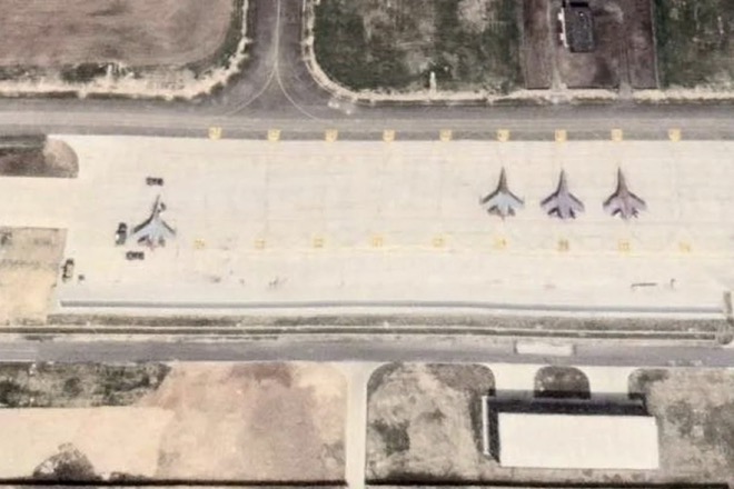 Chiến đấu cơ J-16D xuất hiện tại căn cứ ở tỉnh Giang Tây, phía đông nam Trung Quốc.