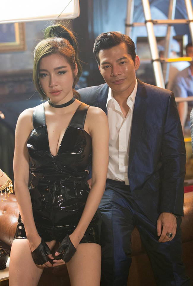 Ngoài vai trò diễn viên, Trần Bảo Sơn còn là nhà sản xuất của phim "Girls 2 - Những cô gái và găng tơ".
