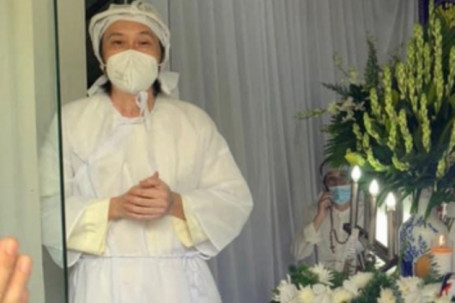 NS Hoài Linh tiều tụy lộ diện trong tang lễ bố sau 4 tháng "ở ẩn"