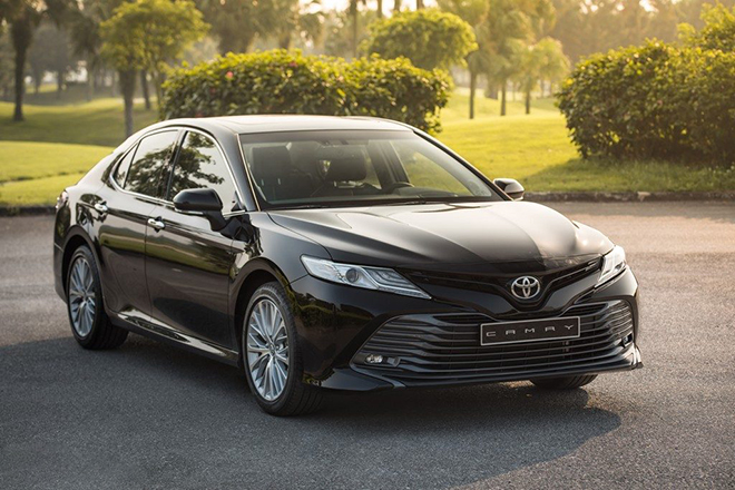 Giá xe Toyota Camry lăn bánh tháng 10/2021 - 2