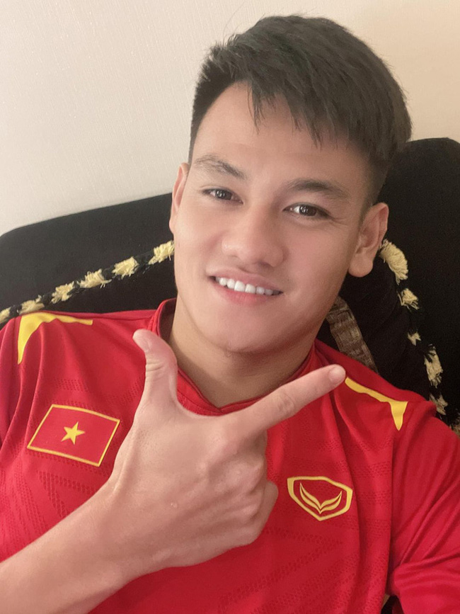 Hồ Tấn Tài (sinh năm 1997, Bình Định) là cầu thủ ghi bàn thắng đầu tiên vào lưới Trung Quốc trong trận đấu giữa tuyển Việt Nam - Trung Quốc tại vòng loại thứ 3 World Cup 2022 sáng 8/10. 
