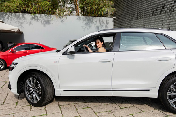 Xế hộp của nữ ca sĩ