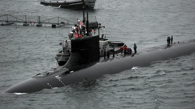 Tàu ngầm năng lượng hạt nhân USS Connecticut (Mỹ) chứa lò phản ứng hạt nhân, không loại trừ khả năng gây nổ. Ảnh: Hải quân Mỹ