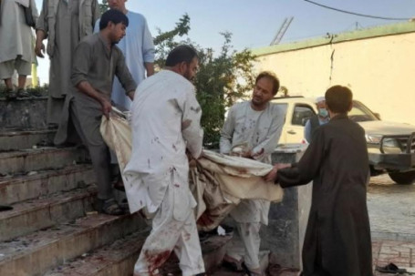 IS đánh bom đẫm máu nhất kể từ khi Mỹ rút quân khỏi Afghanistan, thách thức Taliban