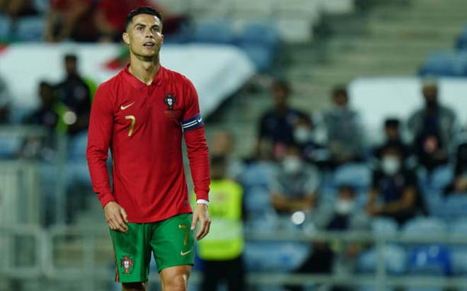 Ronaldo ghi bàn trong trận giao hữu thắng Qatar
