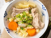 Ẩm thực - Cách nấu soup nui sườn heo thơm ngon cho bữa sáng cuối tuần