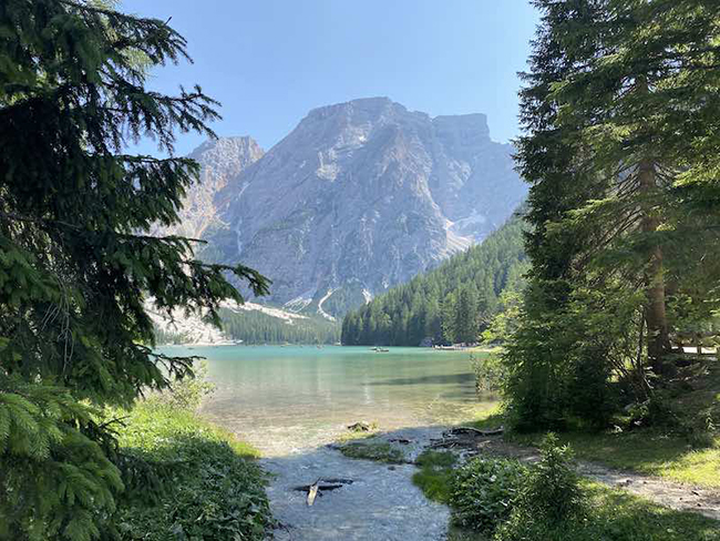 Hồ Braies: Hồ Braies là một hồ trên núi tuyệt đẹp và là một trong những nơi&nbsp;được chụp ảnh nhiều nhất ở miền Bắc Italia.
