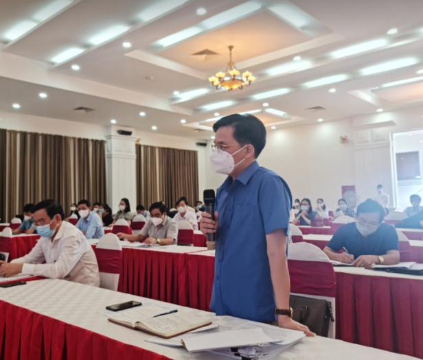 Ông Nguyễn Ngọc Toàn trả lời tại cuộc Họp báo ngày 12-10.