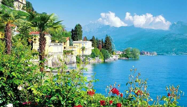 Hồ Maggiore: Nằm ngay phía nam của biên giới Thụy Sĩ với Italia, hồ Maggiore là hồ lớn thứ 2 ở quốc gia này. Hồ dài 64km và nhờ khí hậu Địa Trung Hải, mùa hè ở đây rất ấm áp và thoải mái. 
