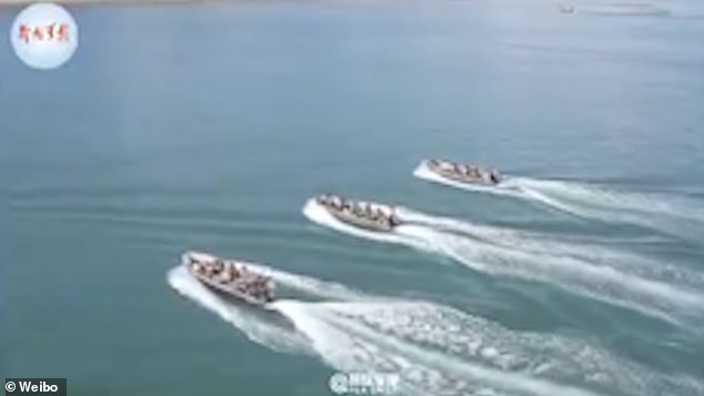 Truyền thông Trung Quốc ngày 11.10 đưa tin về cuộc tập trận đổ bộ.