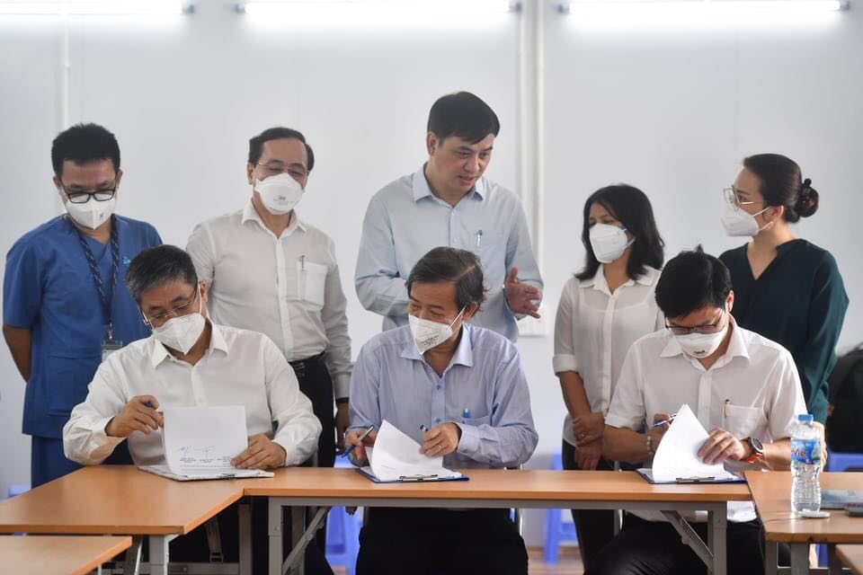 BV Hữu Nghị Việt Đức bàn giao ICU tại TPHCM cho BV ĐHYD HCM với sự chứng kiến của lãnh đạo TP.HCM.
