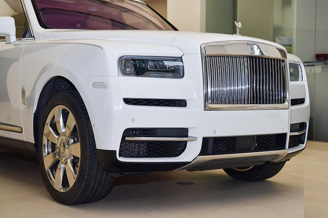 Vì sao Rolls-Royce Cullinan hơn 40 tỷ của đại gia Minh nhựa chưa ra biển? - 2